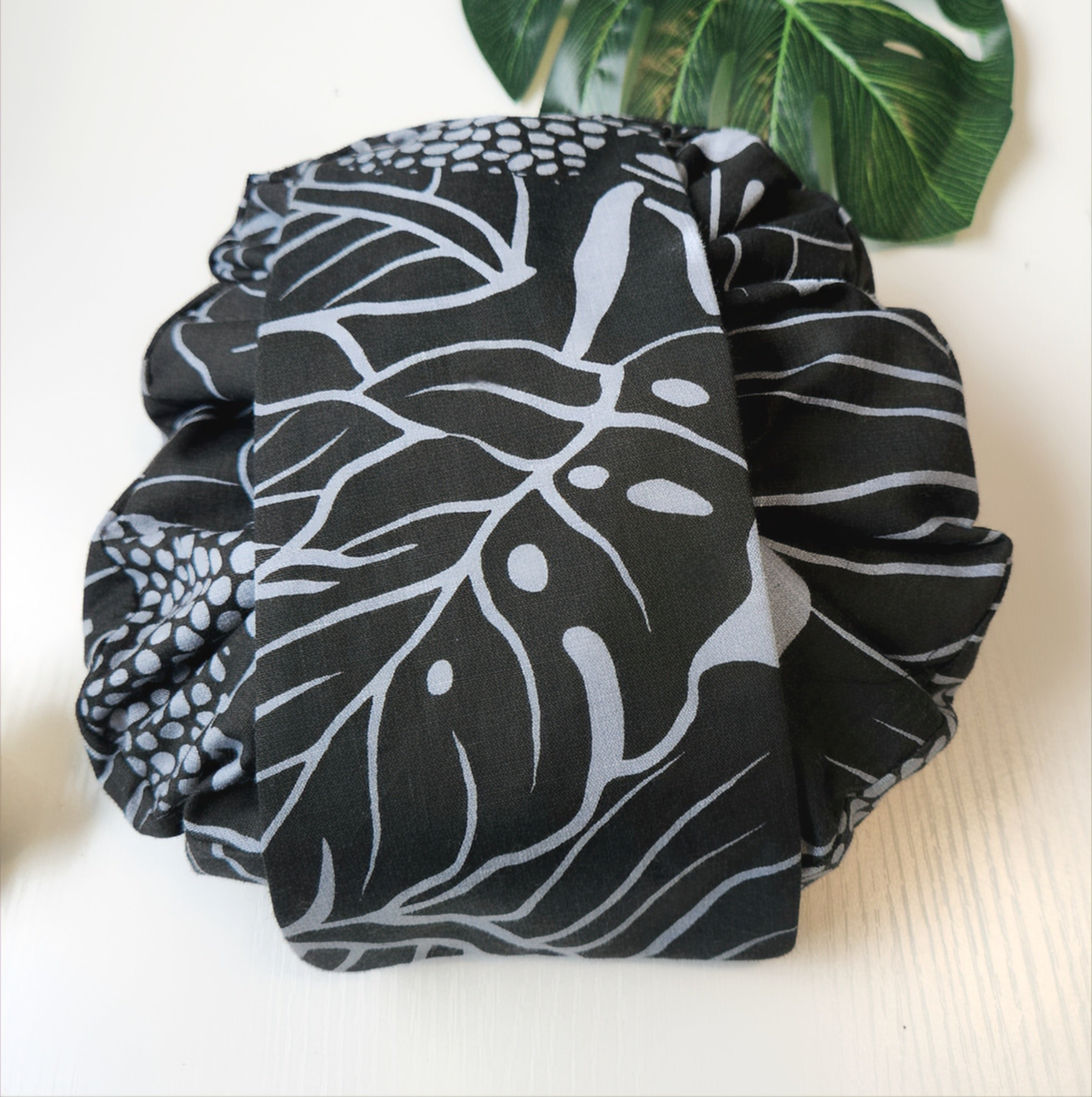 Cosmetic Bag & Make up Bag - Grey/Black Monstera